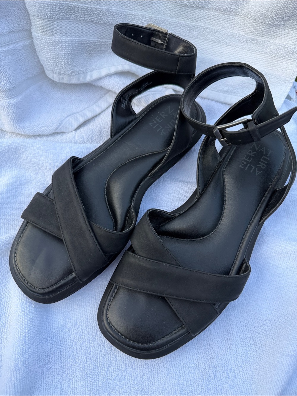 Black Women's Ankle-Strap Sandals - Naturalizer